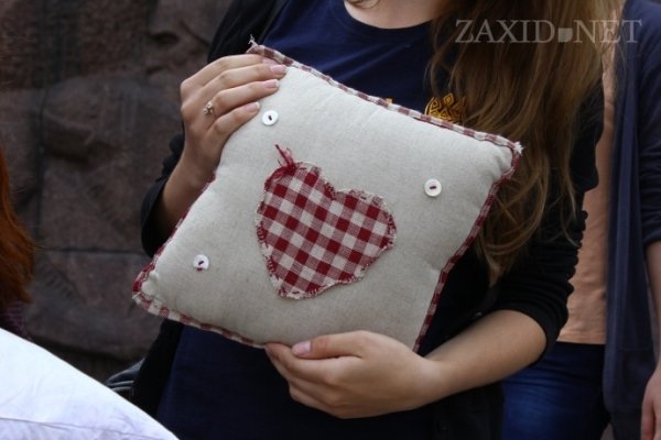 У Львові билися подушками. На черзі – Луцьк. ФОТО. ВІДЕО